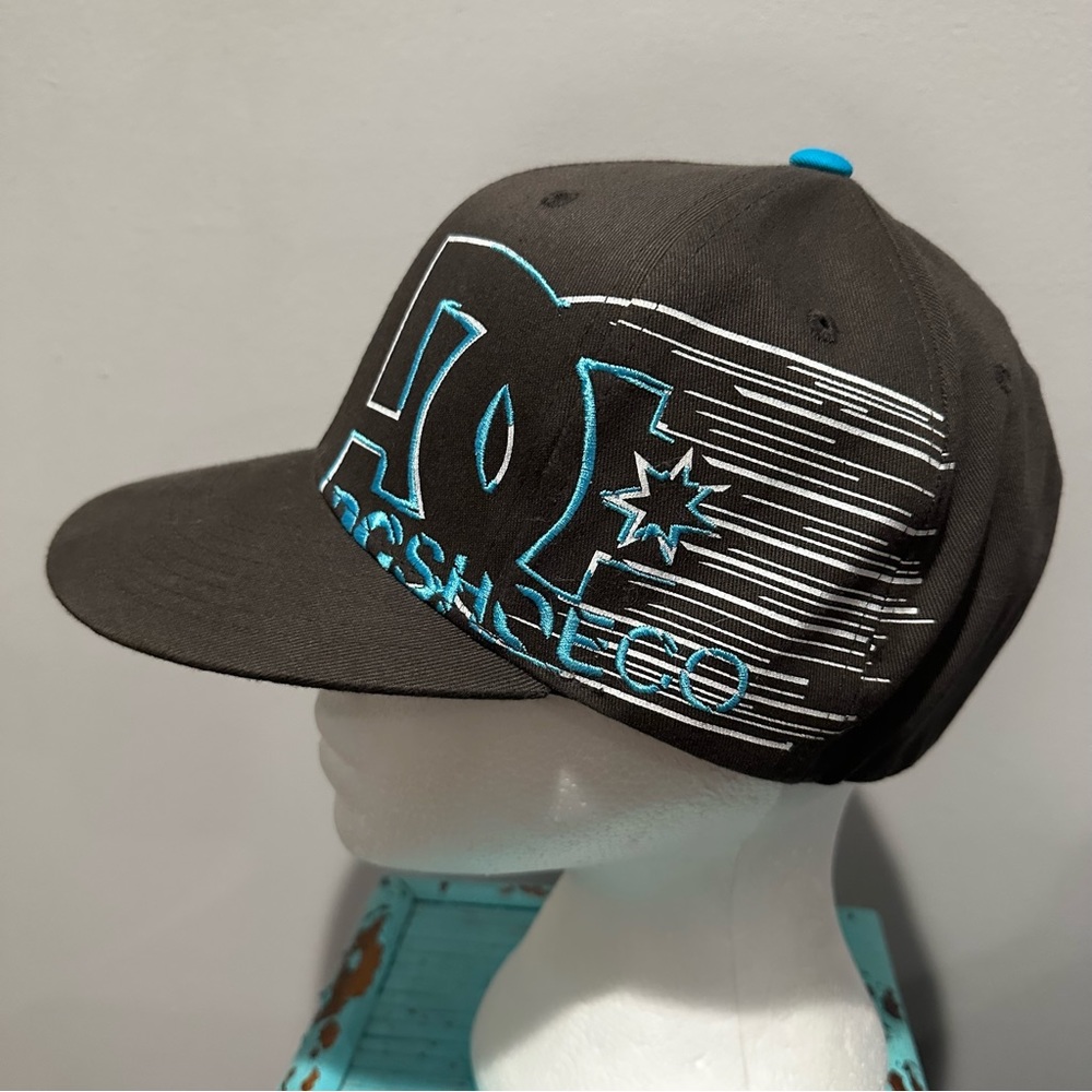 DC Shoe Co Flex Fit Hat Gray Blue Size Small Medium